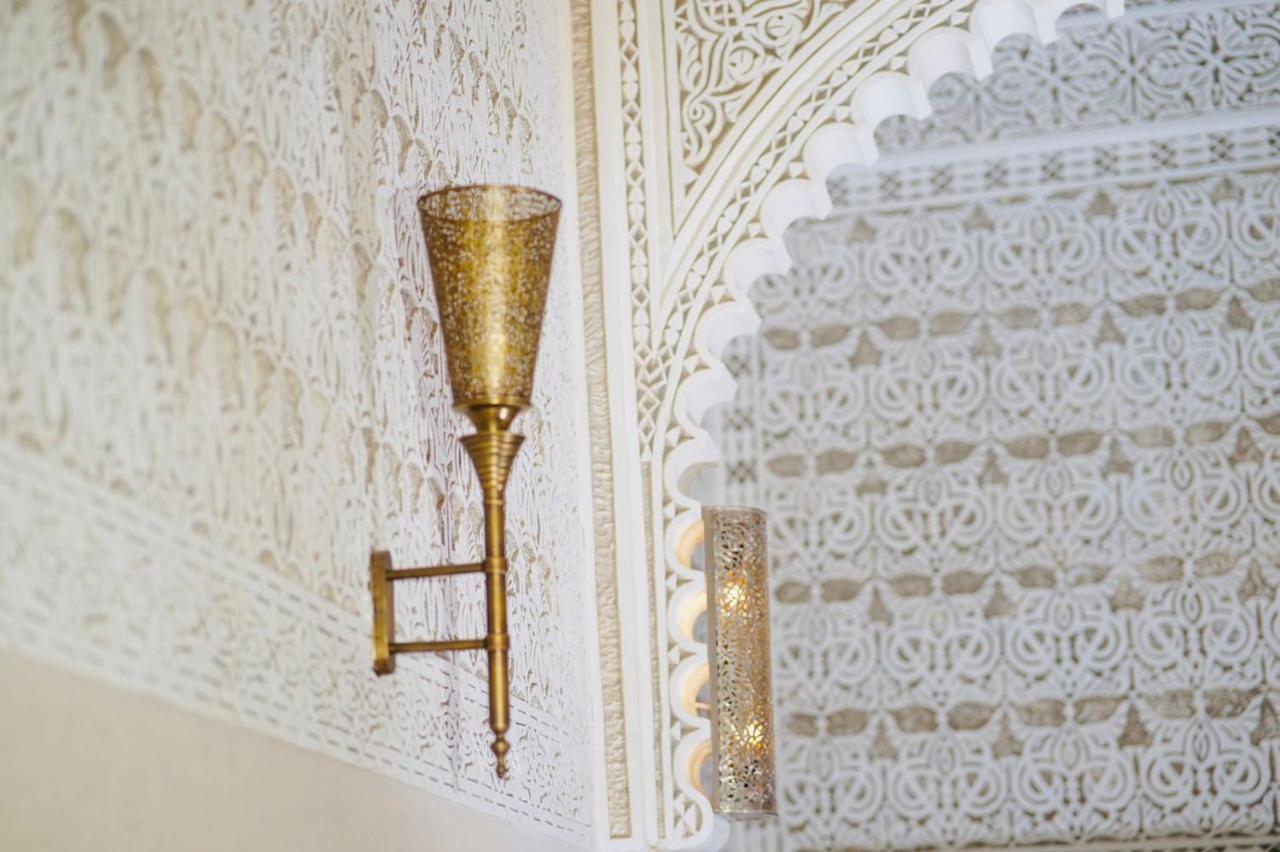 Riad Amelia : Lalla Nora Room Tetouan Bagian luar foto