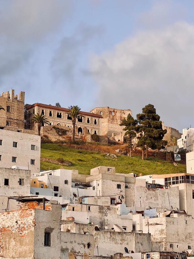 Riad Amelia : Lalla Nora Room Tetouan Bagian luar foto