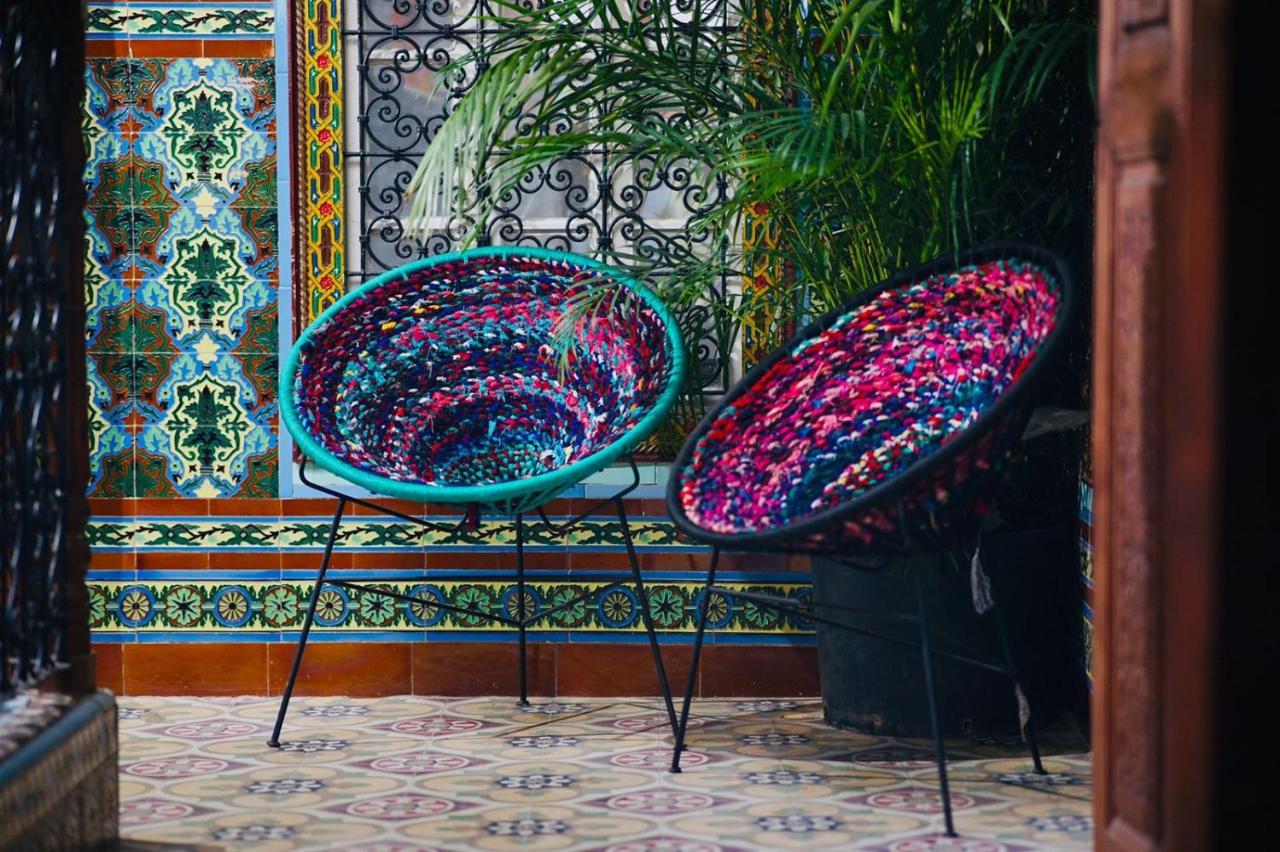 Riad Amelia : Lalla Nora Room Tetouan Bagian luar foto